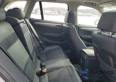 2014 BMW X1 xDrive28I z USA, uszkodzony, nr VIN WBAVL1C51EVR94739